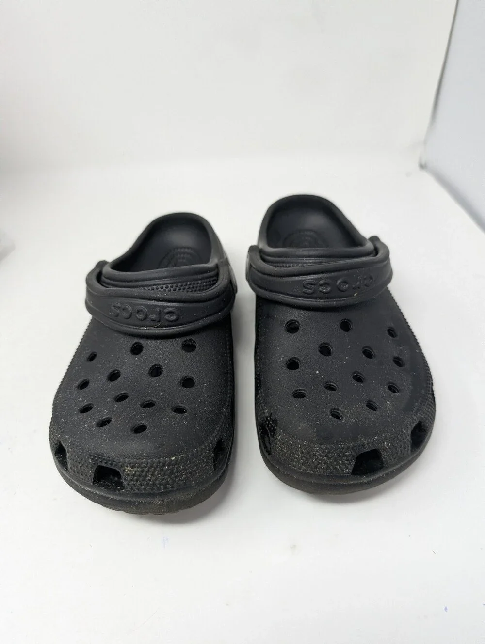 Crocs Classic Clog Black Unisex Slip-On Shoes sz J5